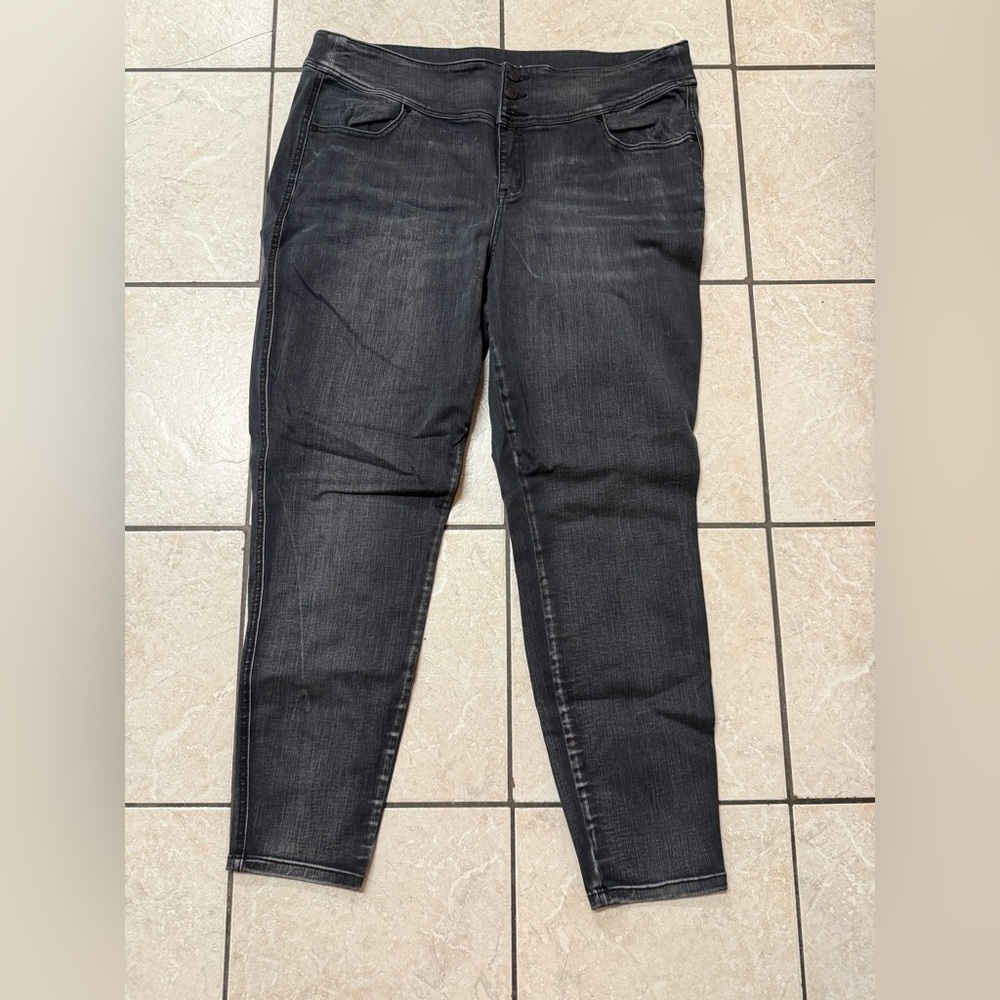Lane Bryant Women’s Size 20 Black Denim Jeans 3-Button High Rise